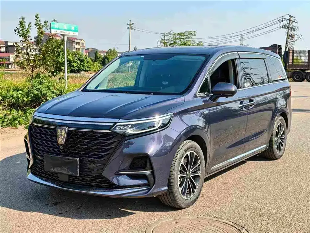 Roewe iMAX8 — фото 1