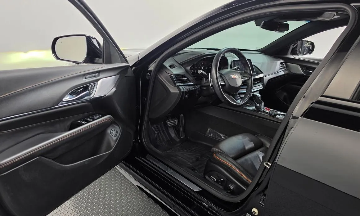 Cadillac CT4 — фото 6