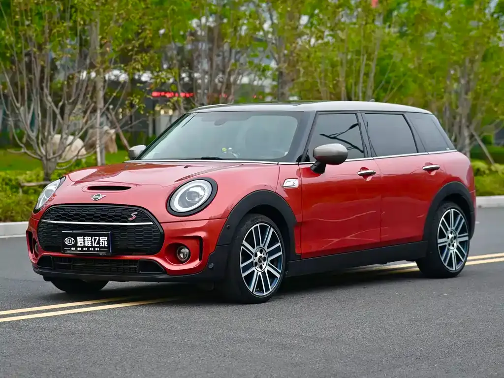 MINI Clubman — фото 1