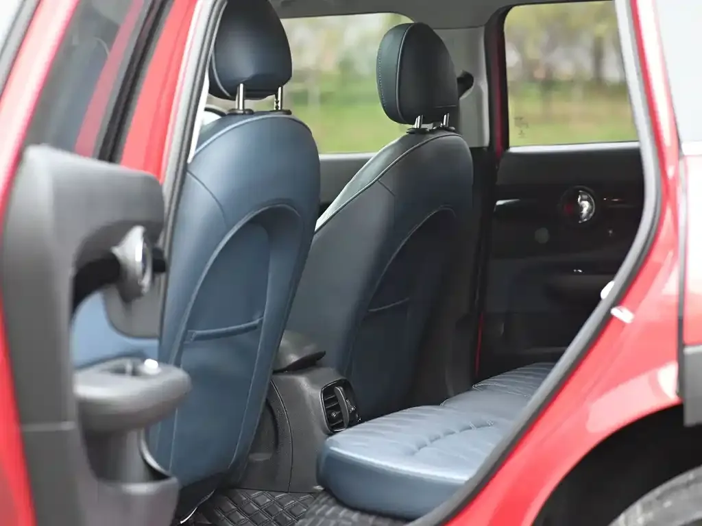 MINI Clubman — фото 2