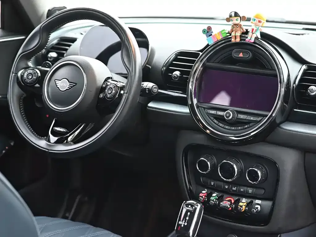 MINI Clubman — фото 7