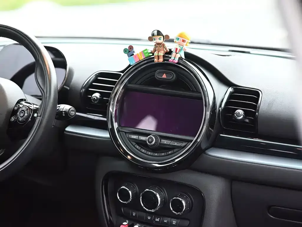 MINI Clubman — фото 5