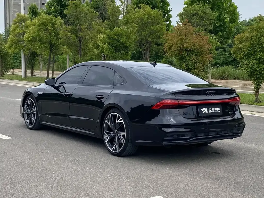 Audi A7L — фото 5