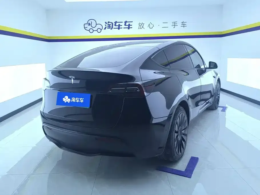 Tesla Model Y — фото 4