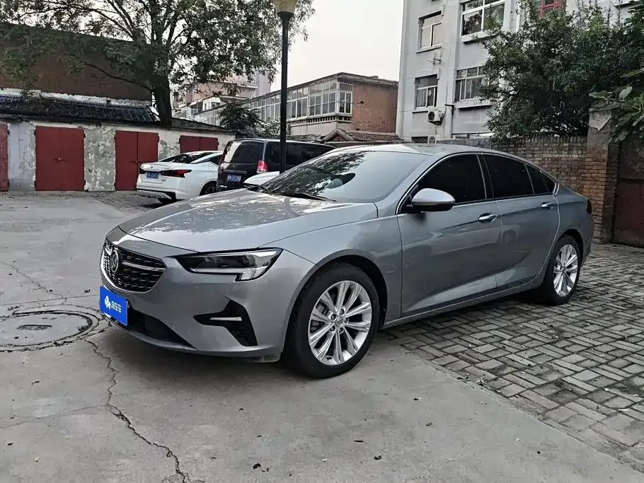 Buick Regal — фото 1