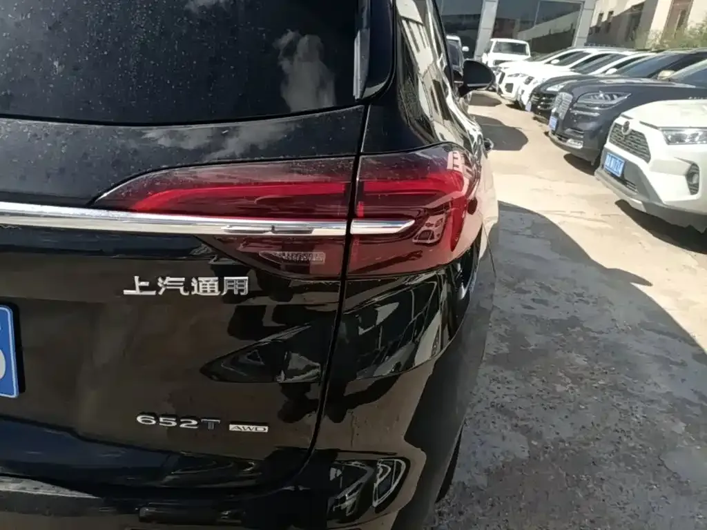 Buick Envision Plus — фото 4