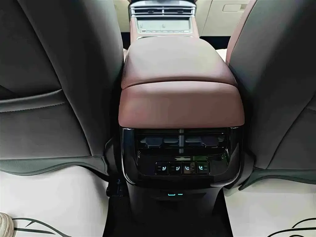 BYD Seal 07 DM-i — фото 2