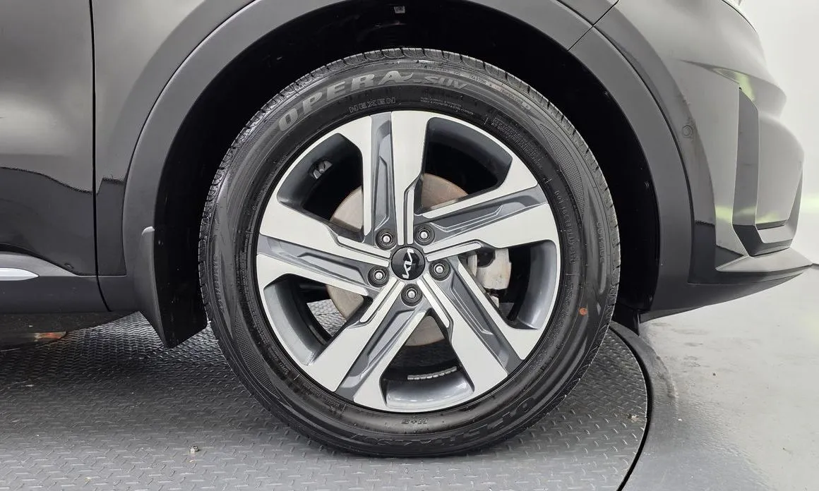 Kia Sorento — фото 7
