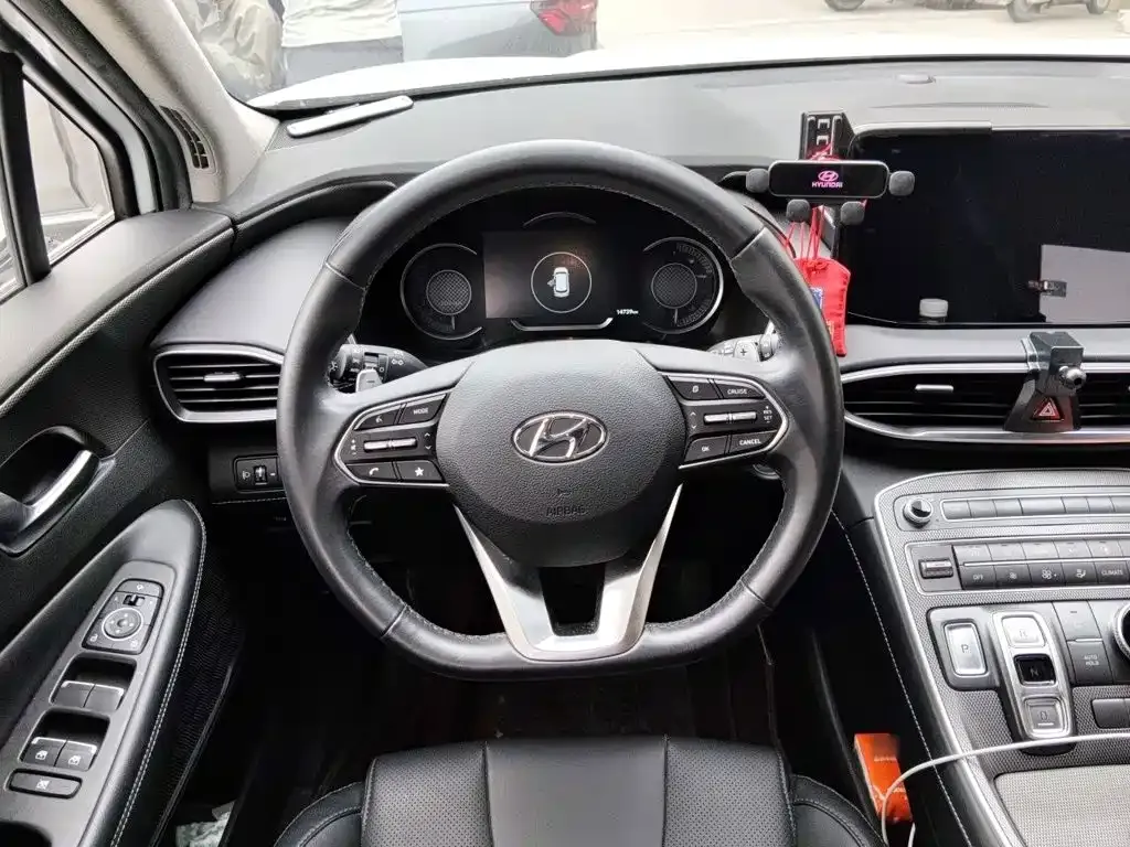 Hyundai Santa Fe — фото 7