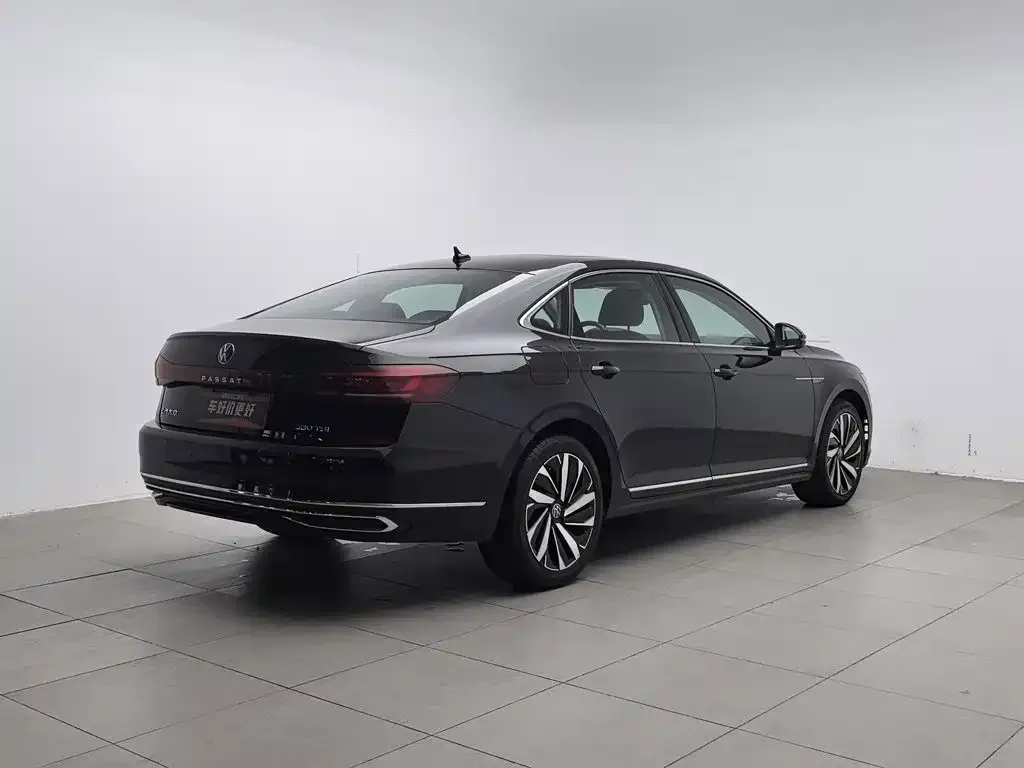 Volkswagen Passat — фото 4