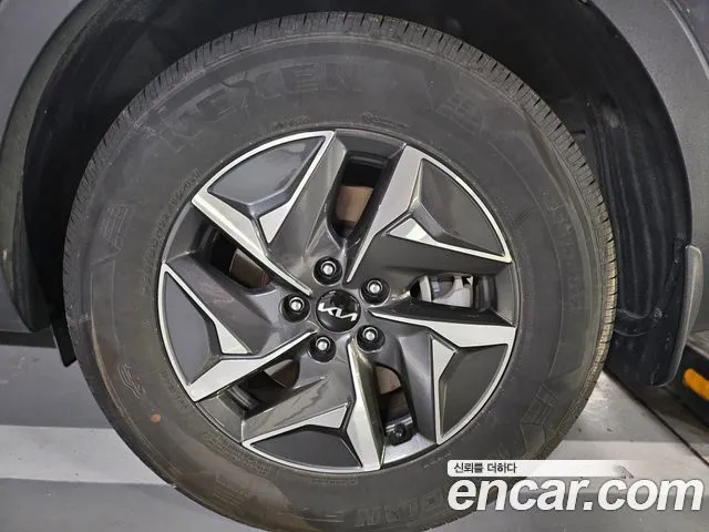 Kia Sorento — фото 10