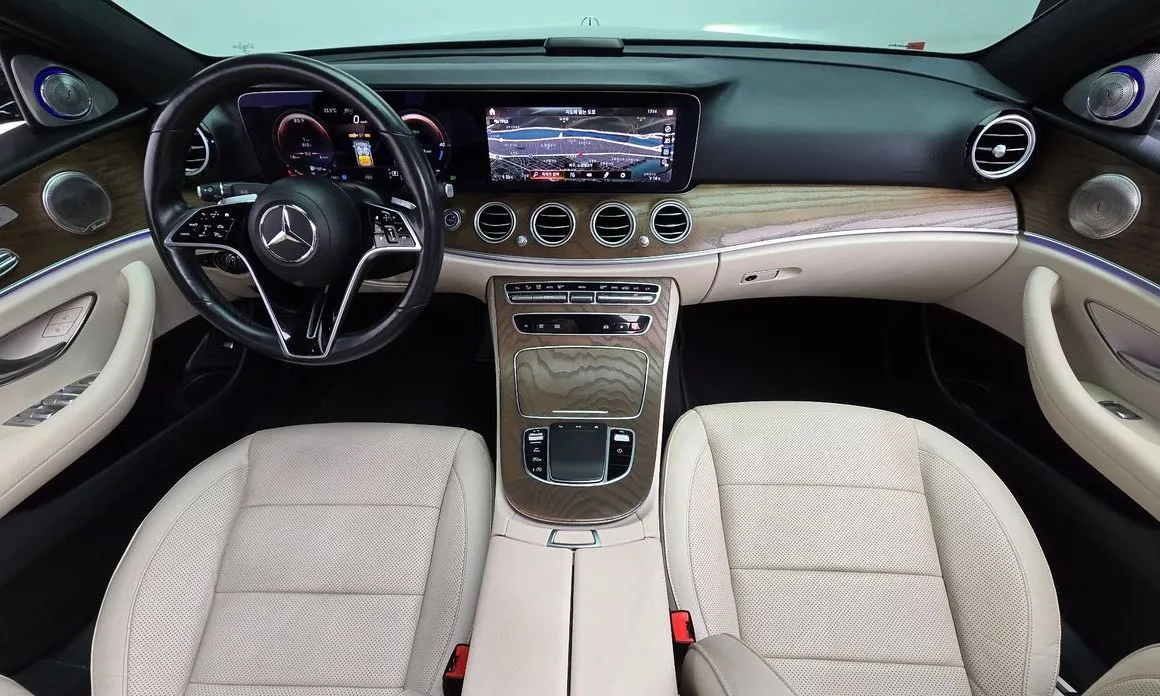 Mercedes-Benz E-Class — фото 10