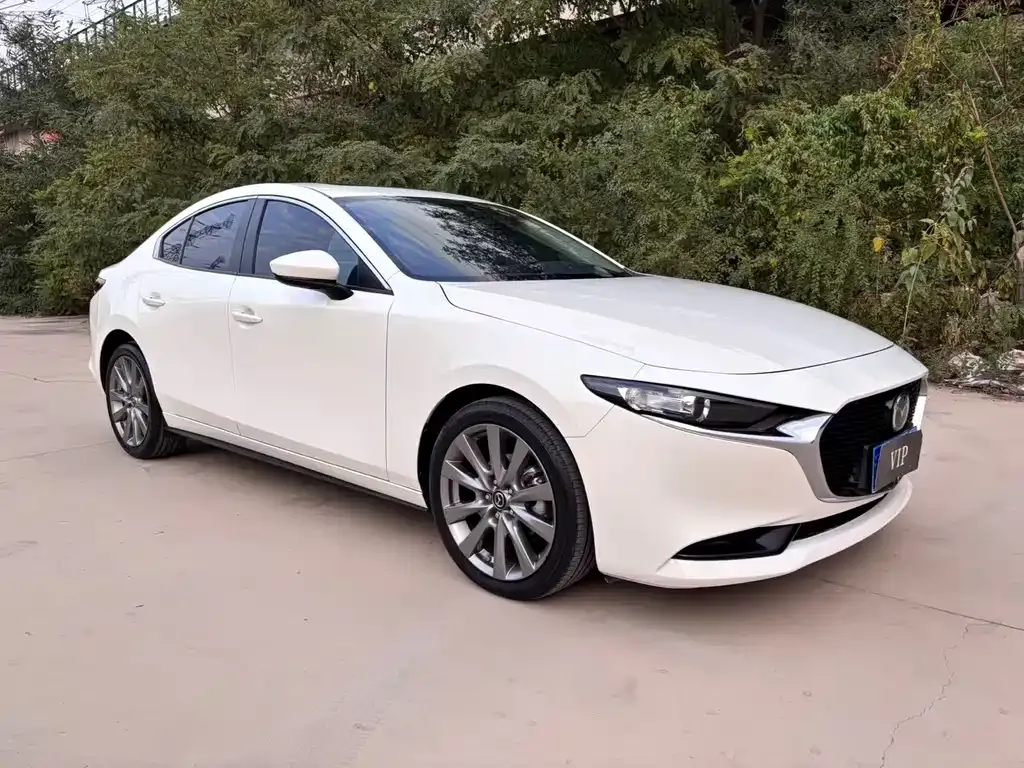 Mazda 3 Axela — фото 4