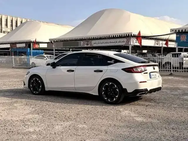 Honda Civic — фото 8
