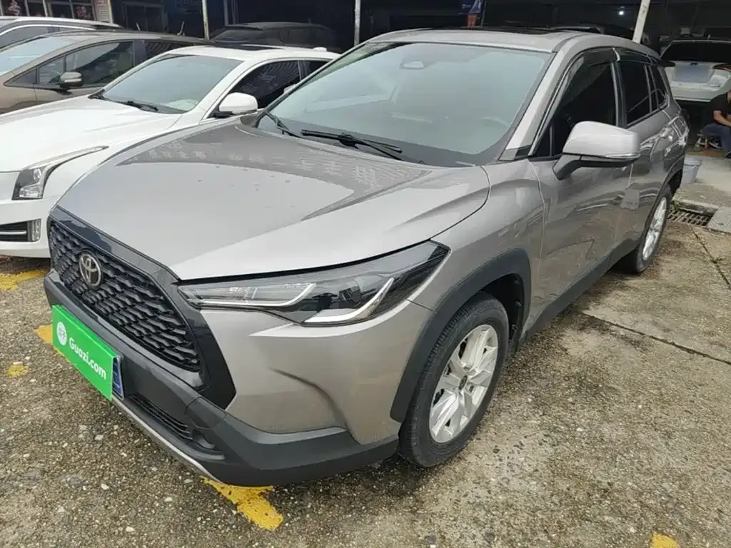 Toyota Corolla Cross — фото 1
