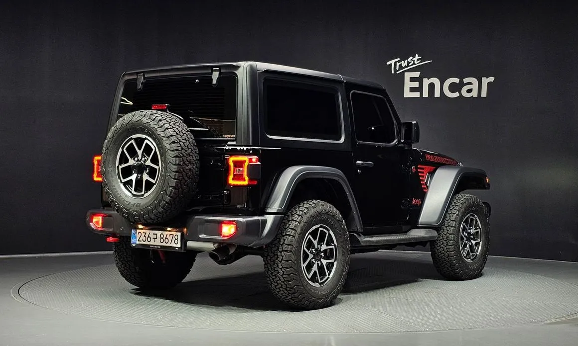 Jeep Wrangler — фото 7