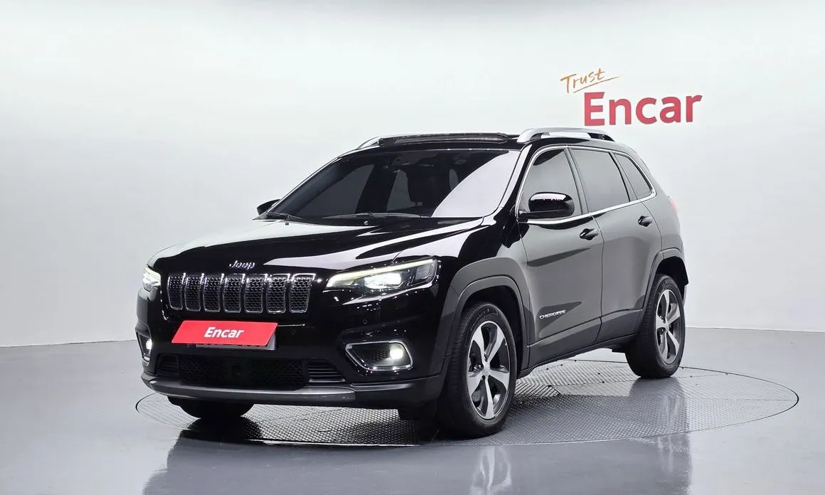 Jeep Cherokee — фото 1