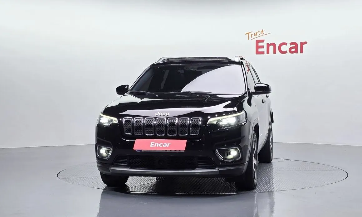 Jeep Cherokee — фото 2