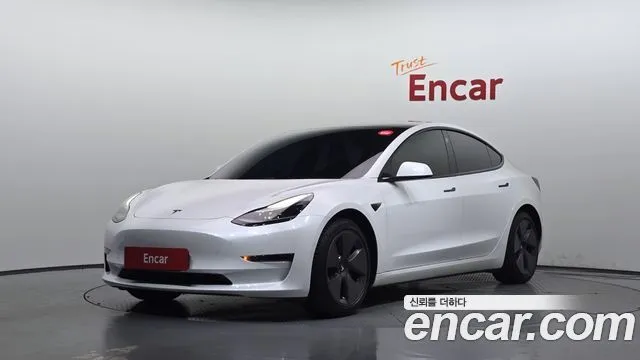 Tesla Model 3 — фото 1