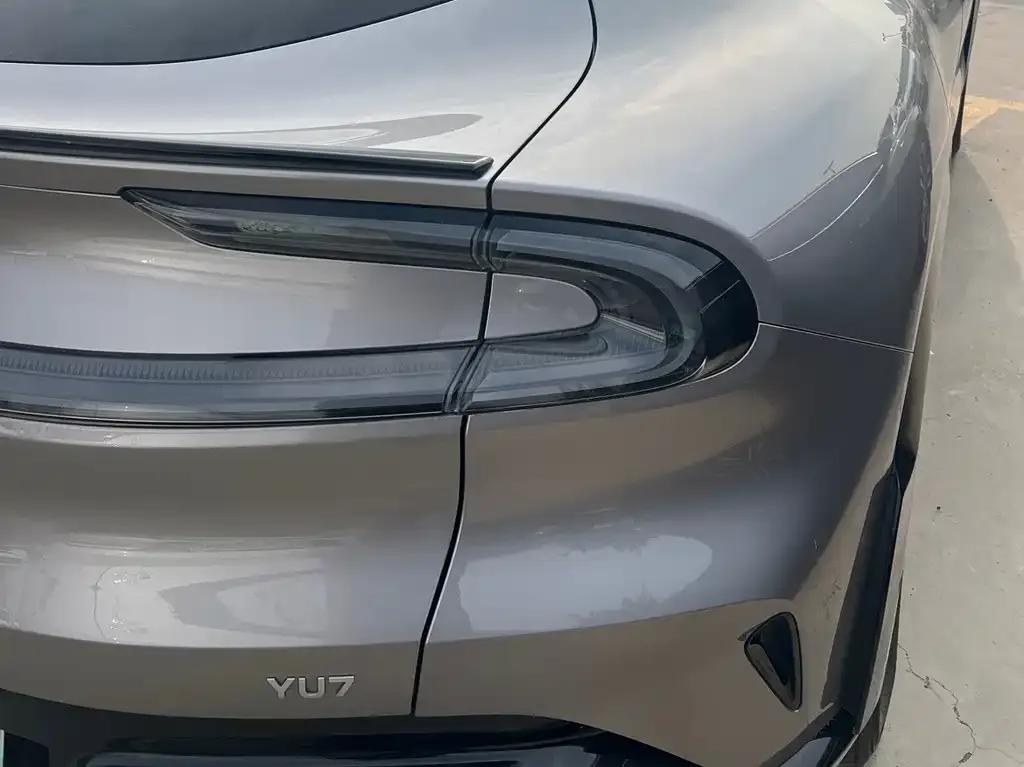 Xiaomi YU7 — фото 4