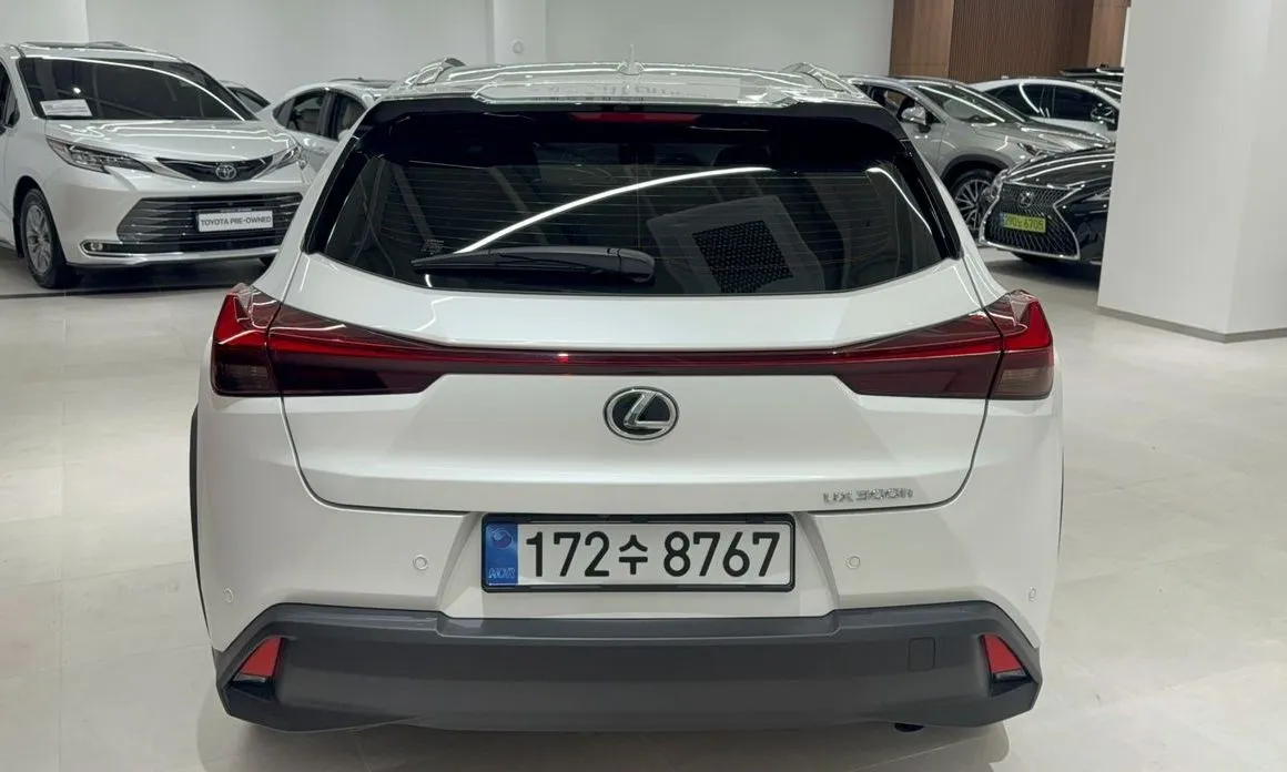 Lexus UX — фото 6