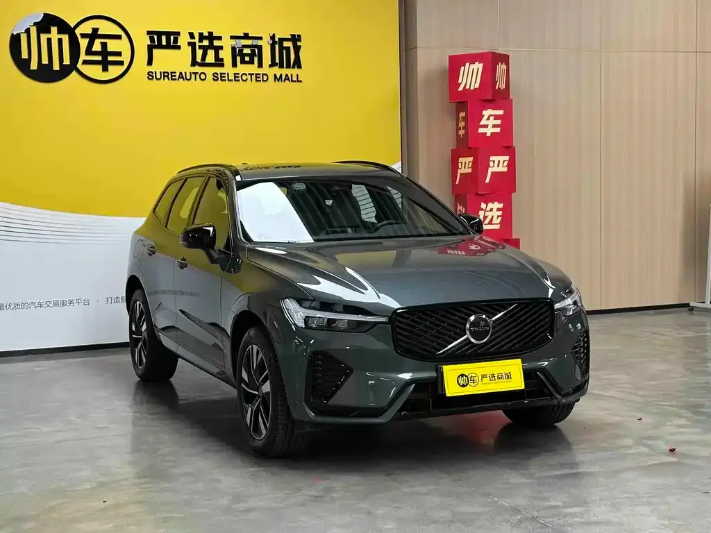 Volvo XC60 — фото 10