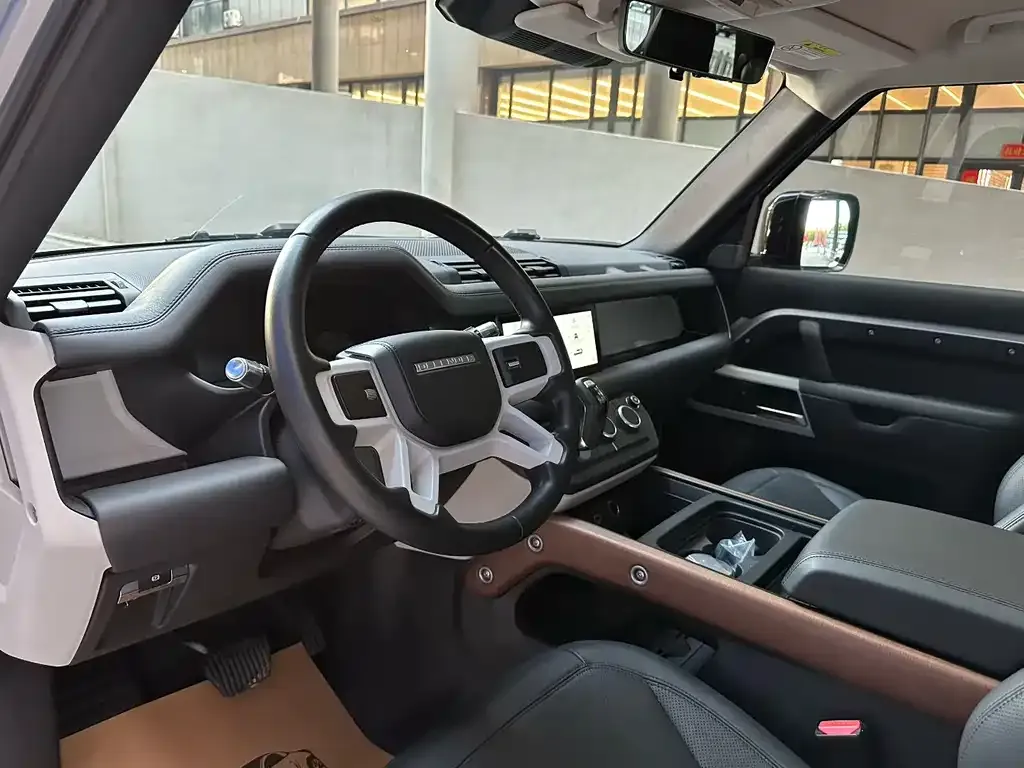 Land Rover Defender — фото 2