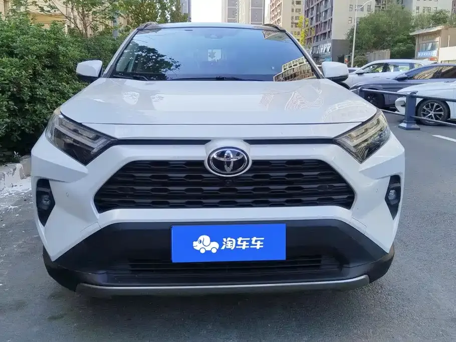 Toyota RAV4 — фото 10