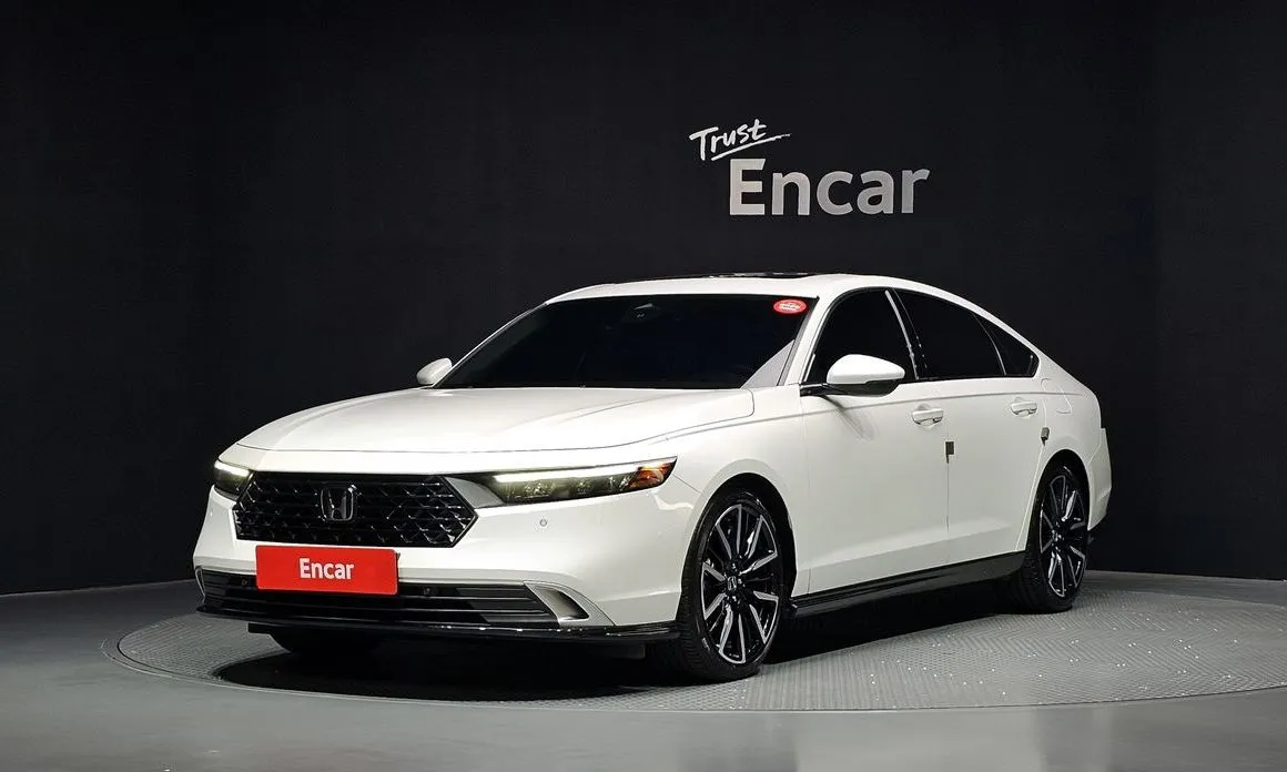 Honda Accord — фото 1