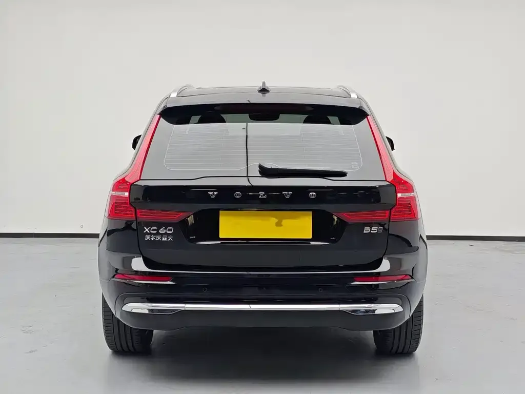 Volvo XC60 — фото 4