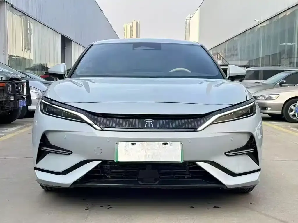 BYD L EV — фото 1