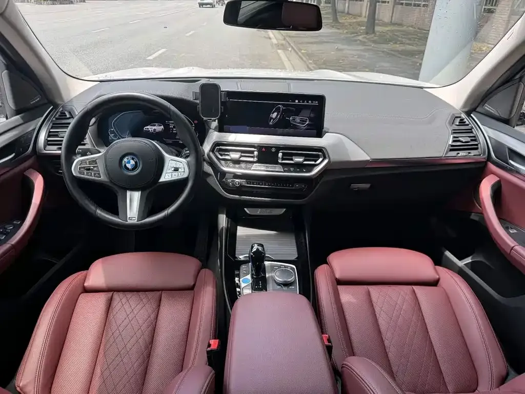 BMW iX3 — фото 2