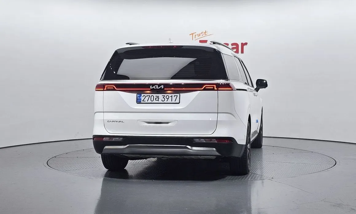 Kia Carnival — фото 2