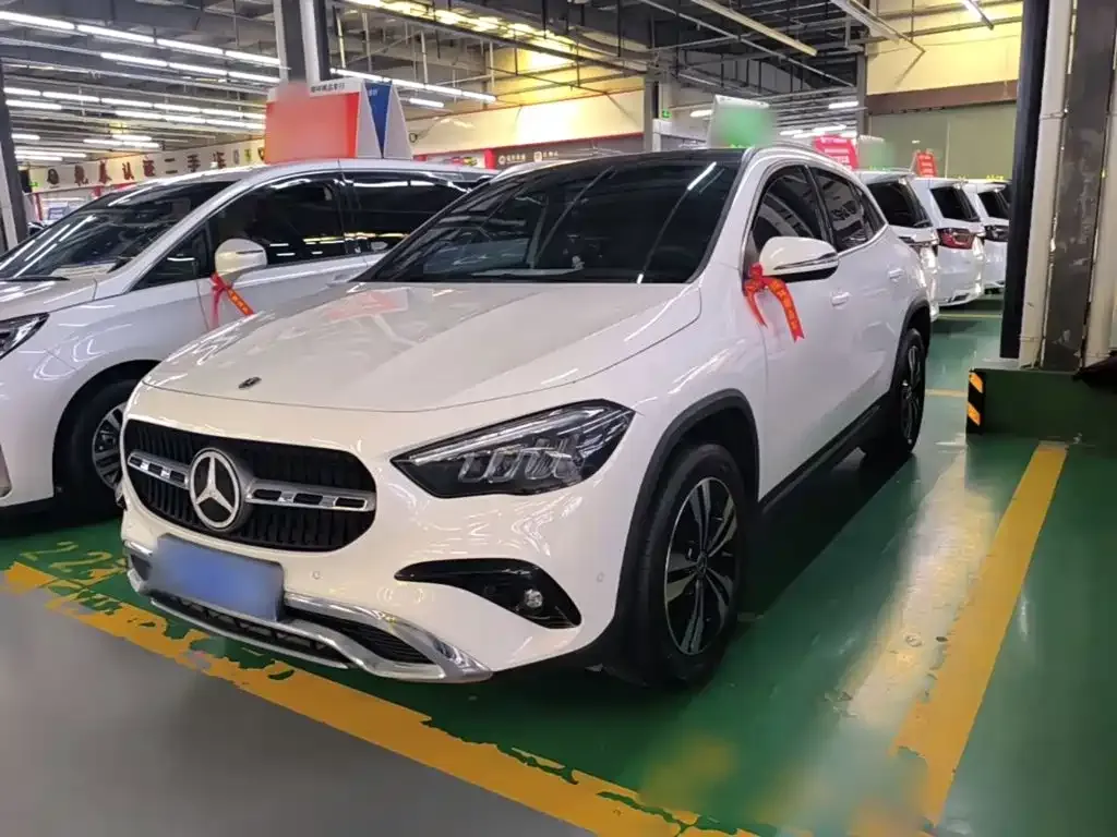 Mercedes-Benz GLA — фото 1