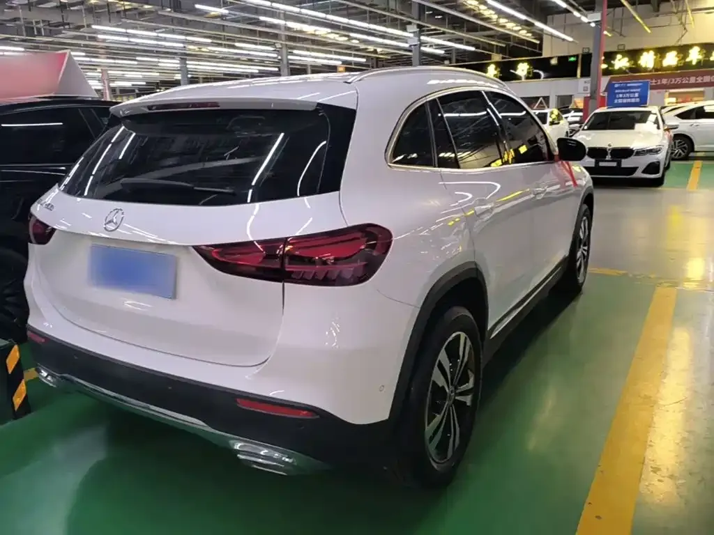 Mercedes-Benz GLA — фото 10