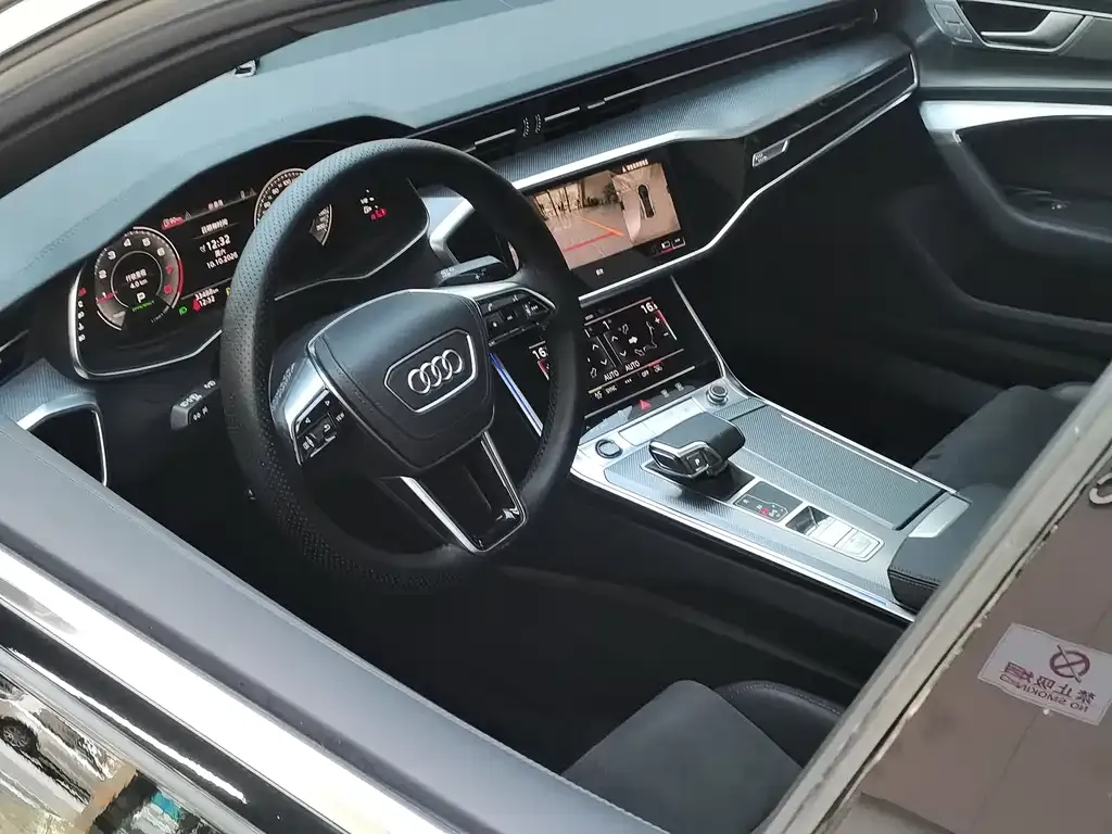 Audi A6L — фото 10