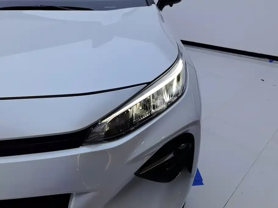 Toyota Wildlander — фото 10