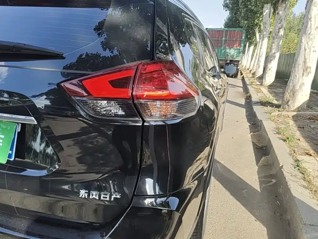 Nissan X-Trail — фото 9