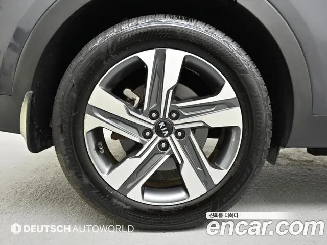 Kia Sorento — фото 5