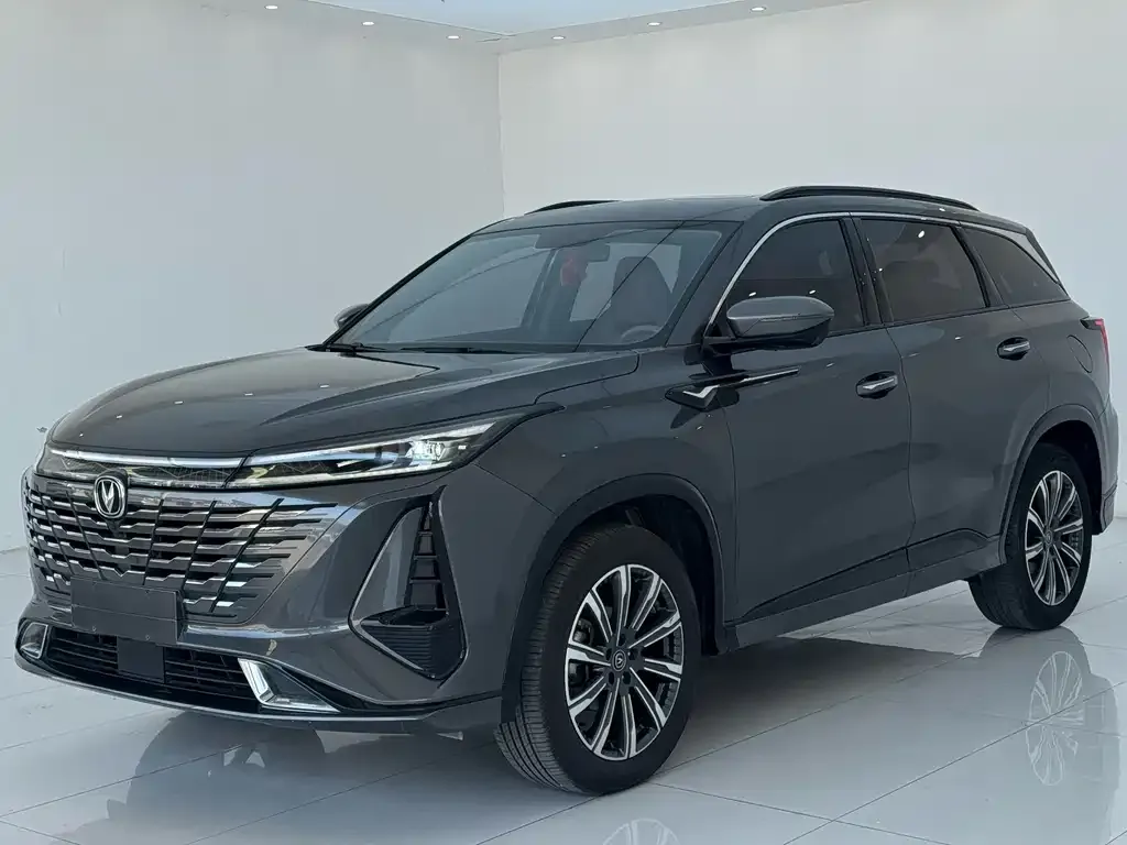Changan CS75 PLUS — фото 1