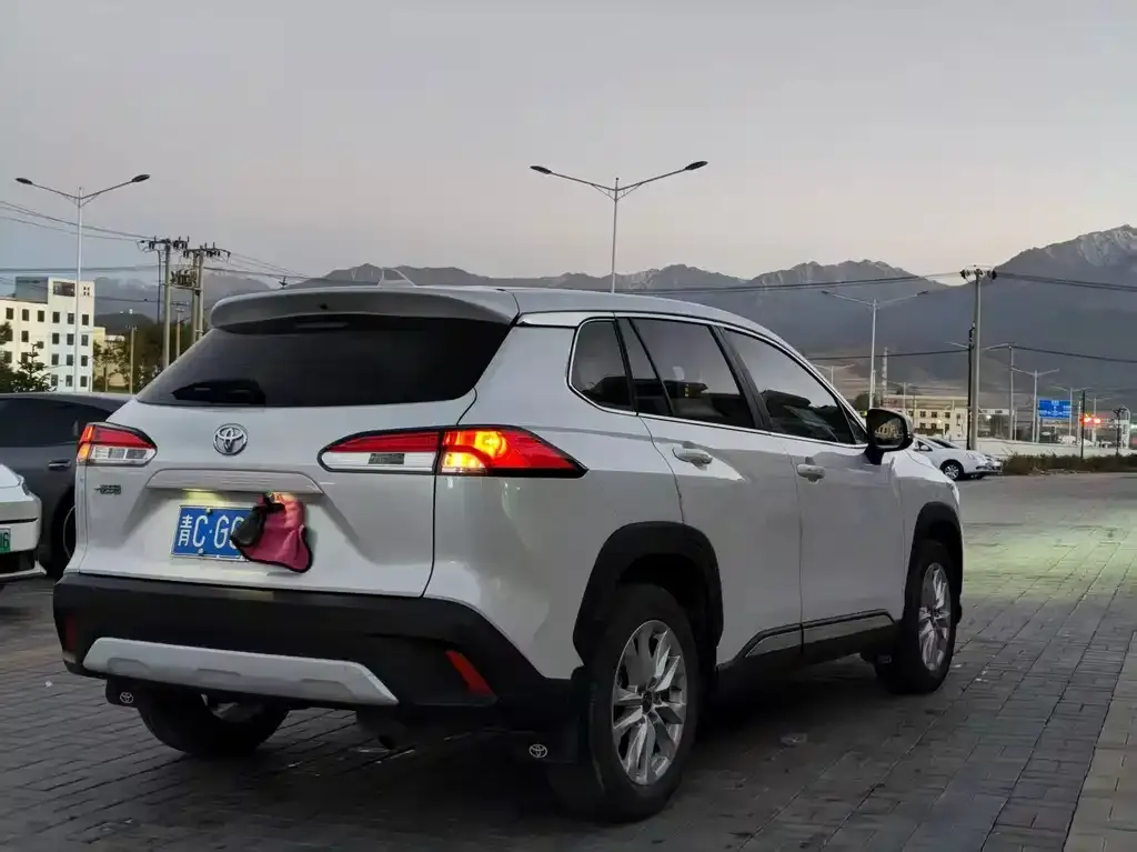 Toyota Corolla Cross — фото 3