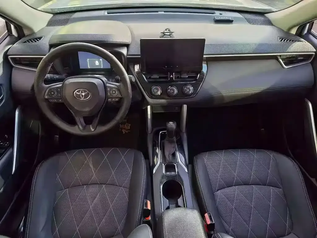 Toyota Corolla Cross — фото 4