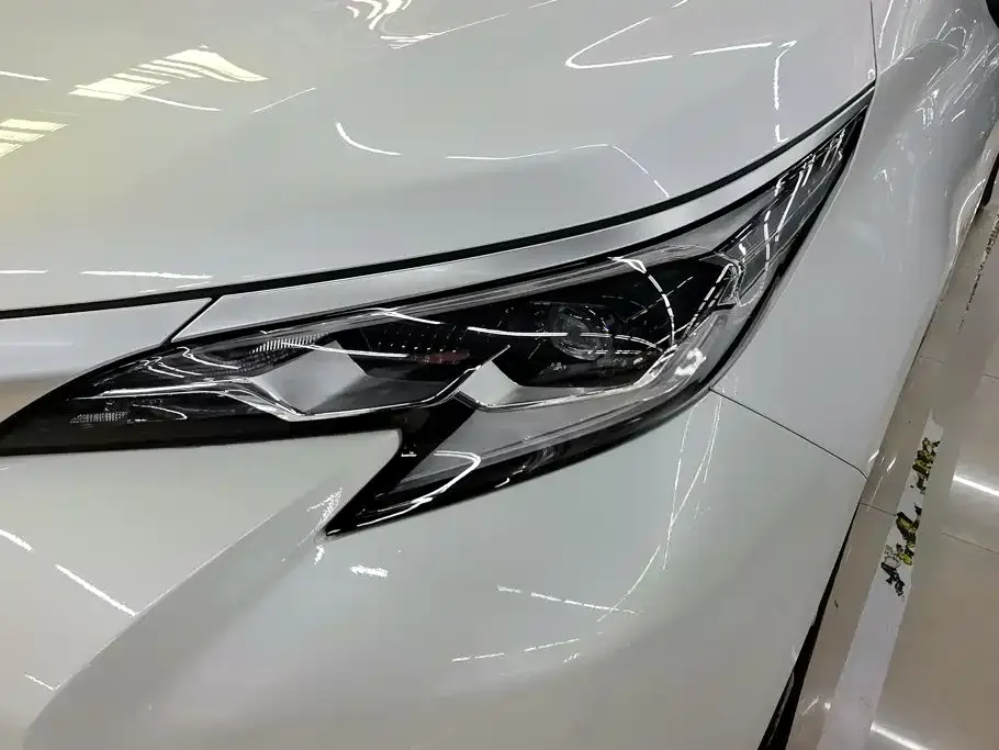 Toyota Sienna — фото 7