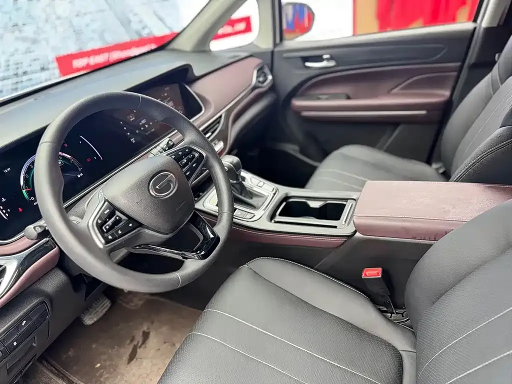 GAC Motor Trumpchi M6 — фото 6