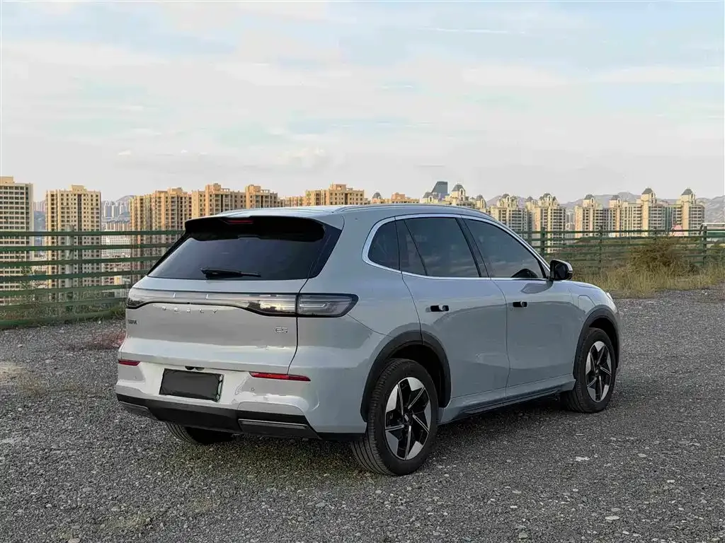 Geely Galaxy E5 — фото 10