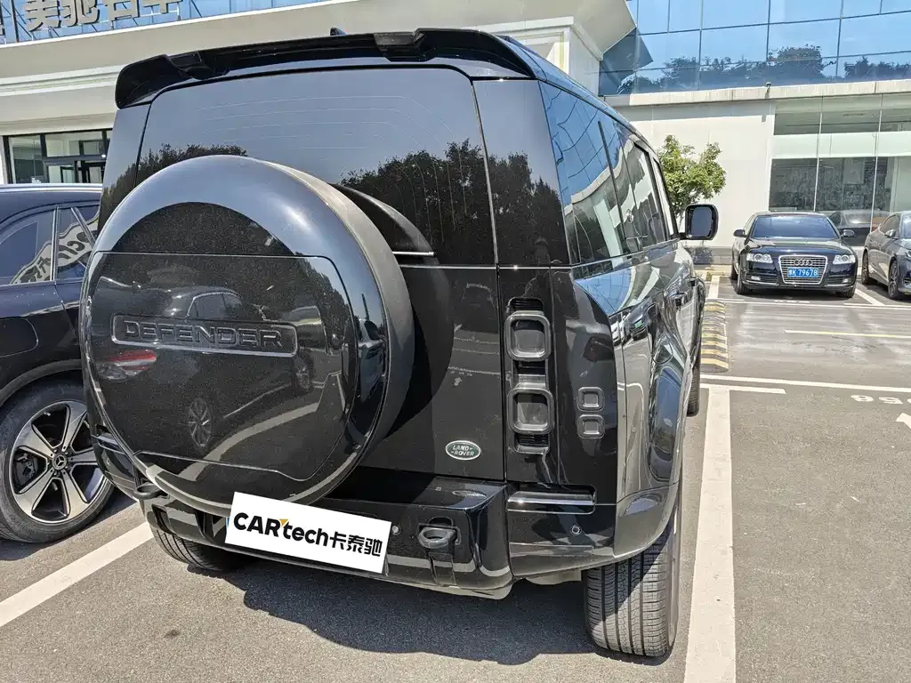 Land Rover Defender — фото 4
