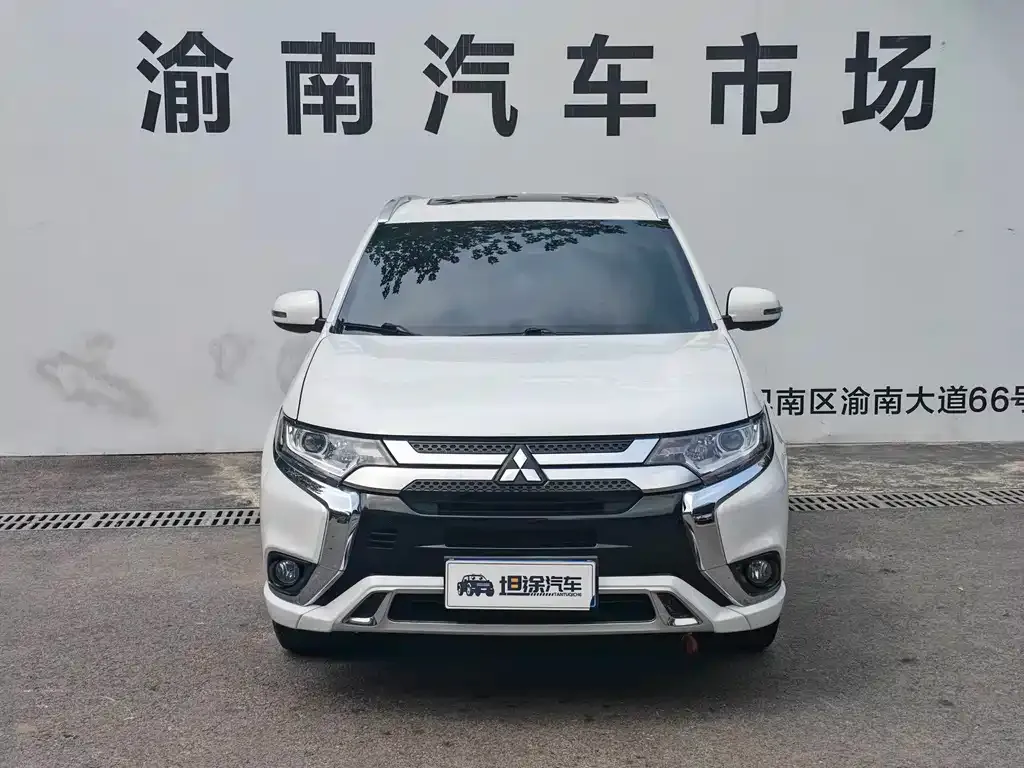 Mitsubishi Outlander — фото 2
