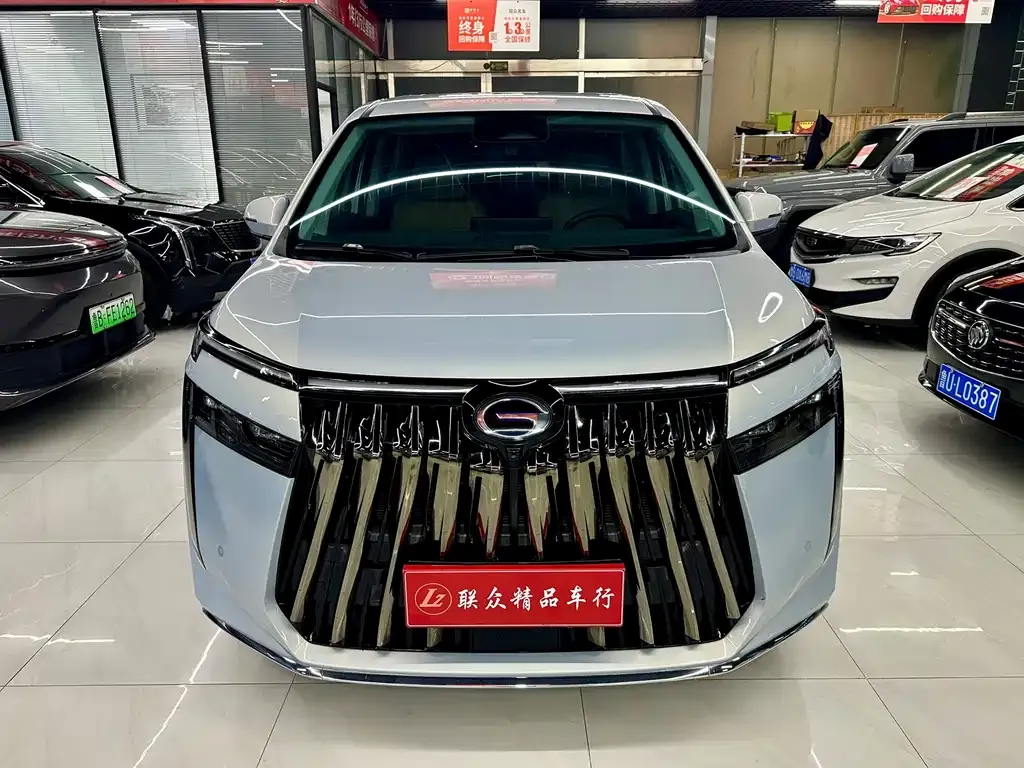 GAC Motor Trumpchi E8 PHEV — фото 1