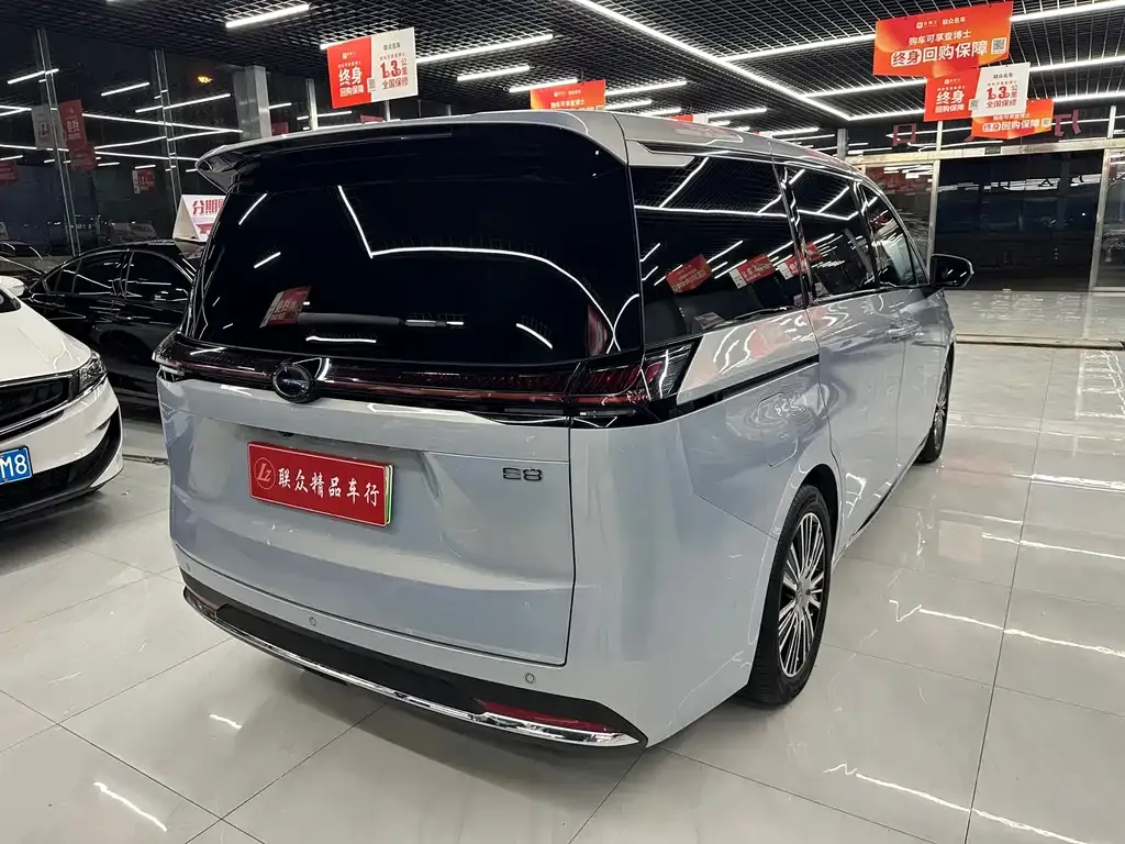GAC Motor Trumpchi E8 PHEV — фото 9