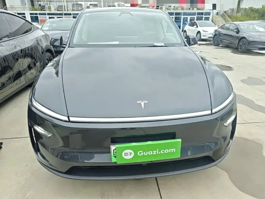 Tesla Model Y — фото 8